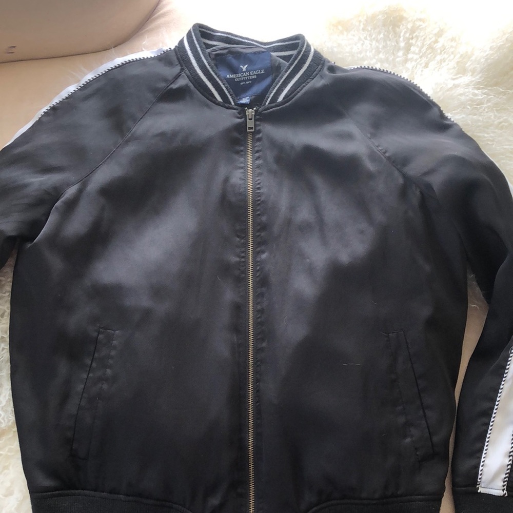 american eagle wind breaker